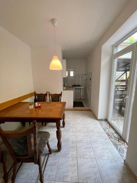 מישקולץ Boni Apartman מראה חיצוני תמונה